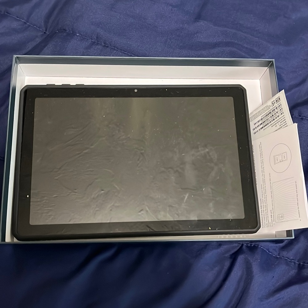 NEVER USED*BLU M10L PLUS Tablet COMES WITH SCREEN PROTECTOR IN BOX